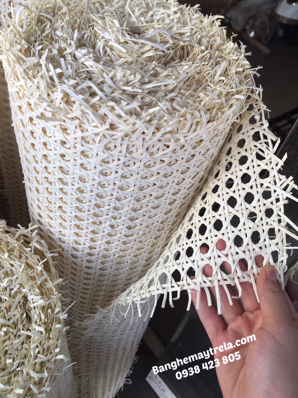 Mây tự nhiên đan mắt cáo